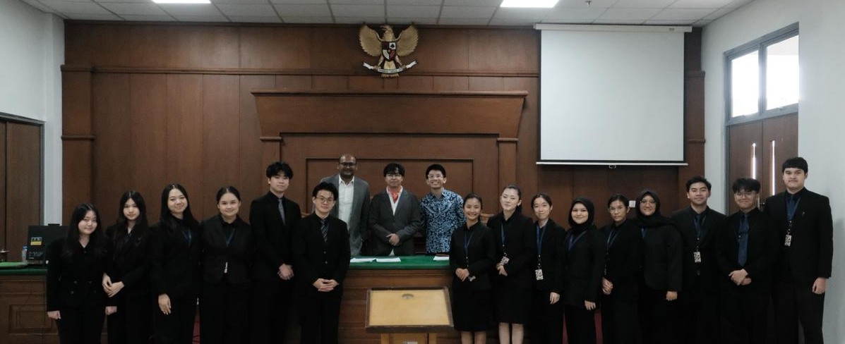 Dukung Kemajuan Hukum Internasional, Mahkamah Agung Serahkan Trofi Bergengsi di Kompetisi Jessup Indonesia 2026